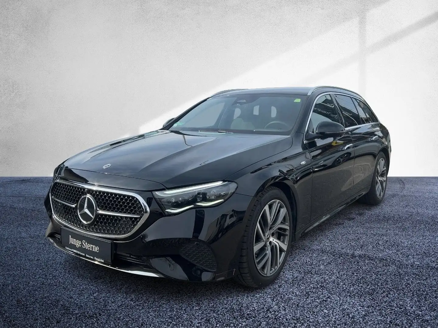 Mercedes-Benz E 300 de 4MATIC T-Modell mit EQ DIGITAL 360 DISTR Schwarz - 2