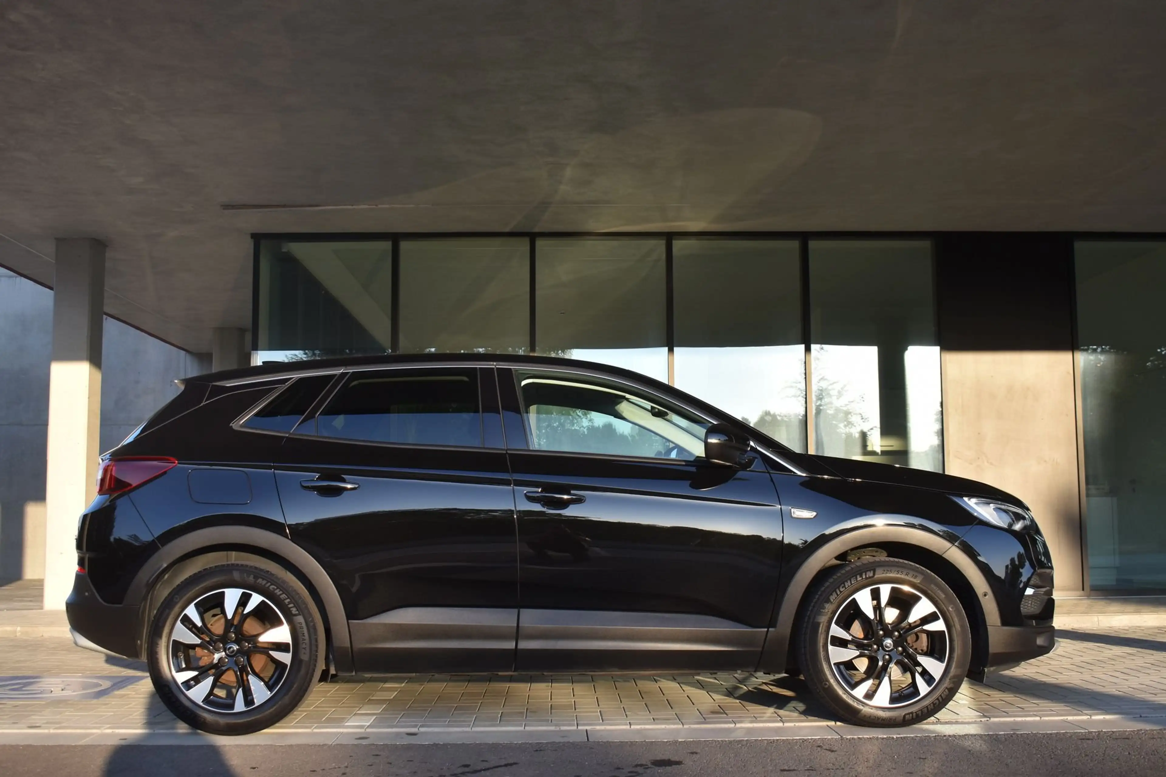 Opel Grandland X 1.2Turbo Innovation *Navi*FullLed*Trekhaak*El Koffer — photo 3