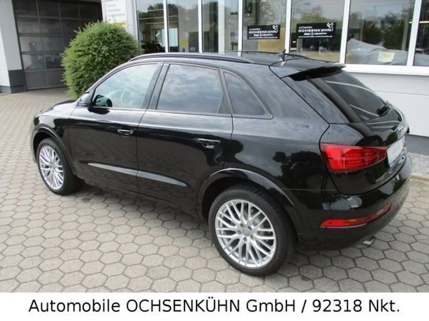 Audi Q3 design quattro 2.0 TFSI Navi, Sitzh., LED Zwart - 2