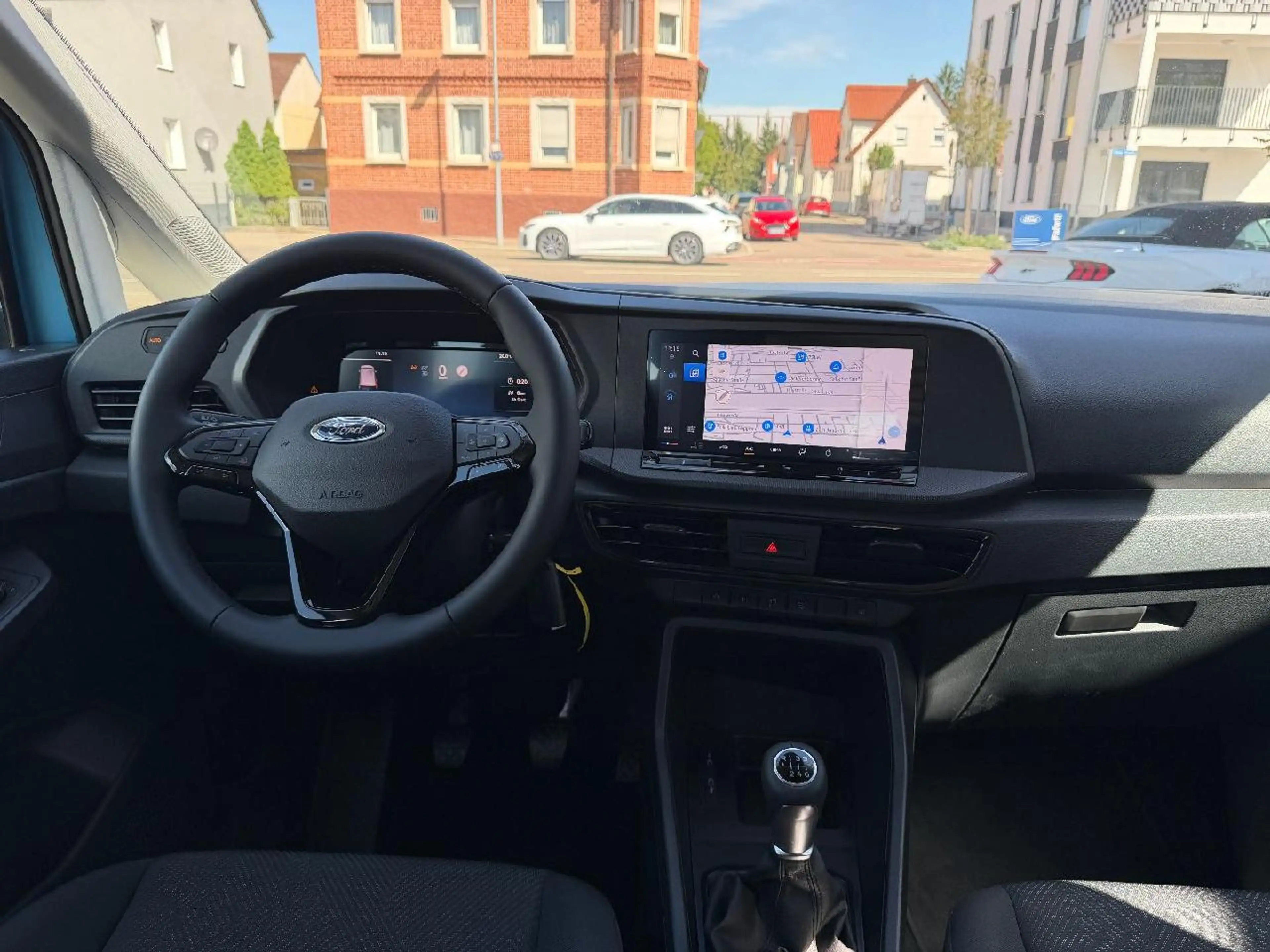 Ford Grand Tourneo Trend — photo 12
