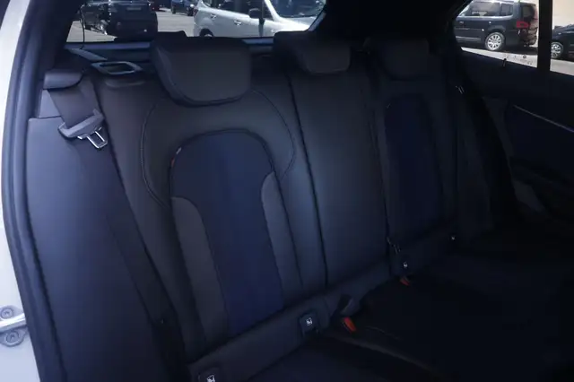 BMW 1 Series view 15