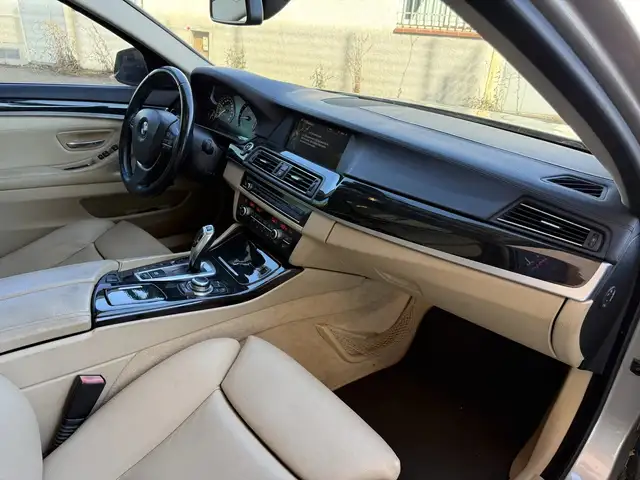 BMW 5 Series view 11