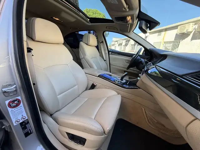 BMW 5 Series view 12