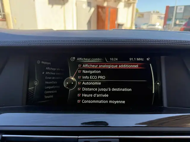 BMW 5 Series view 20