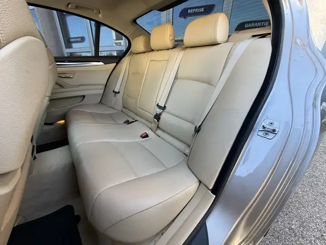 BMW 5 Series view 13