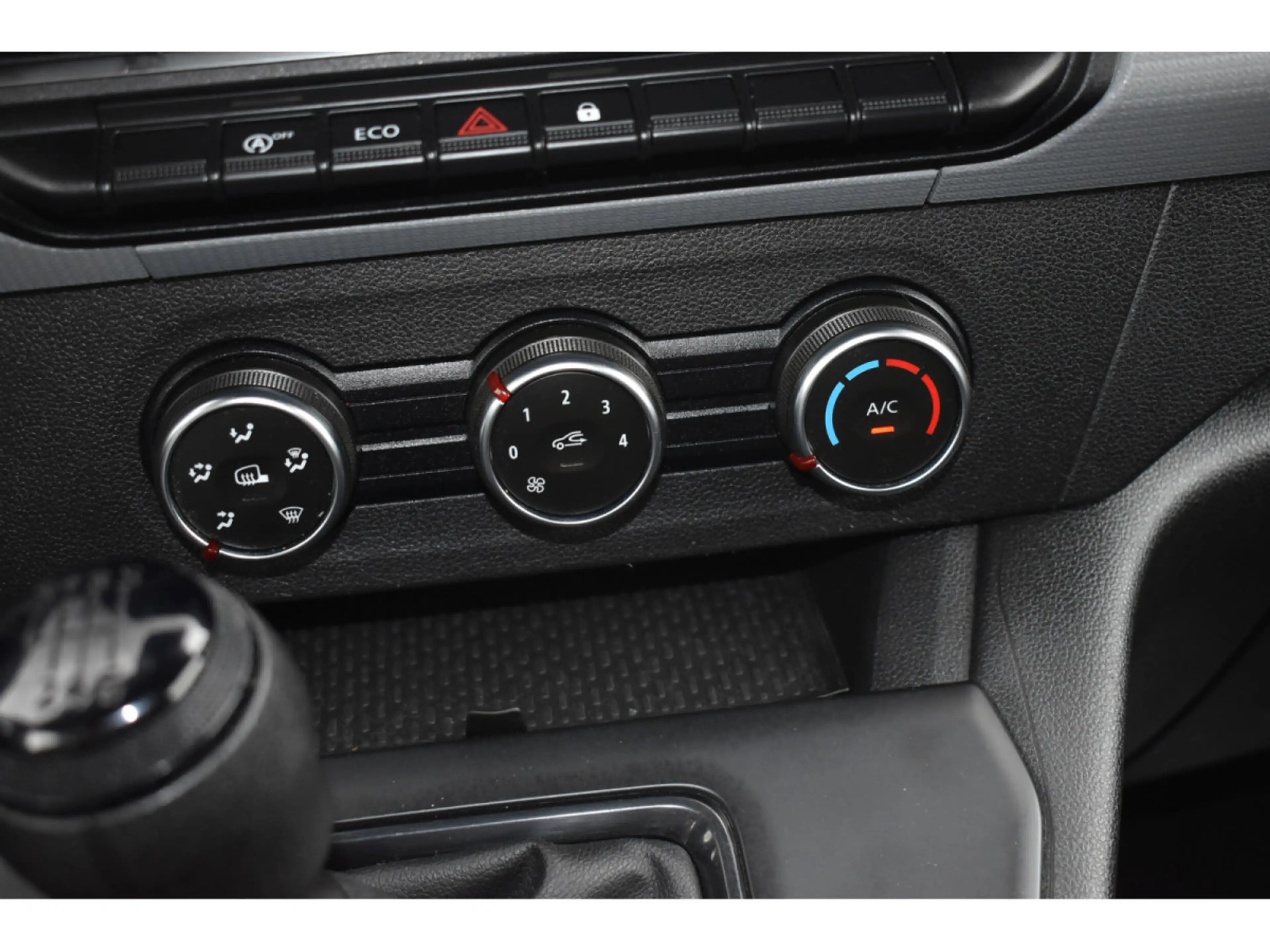 Renault Kangoo III 1,5 DCI 95 très soigné Airco — photo 11