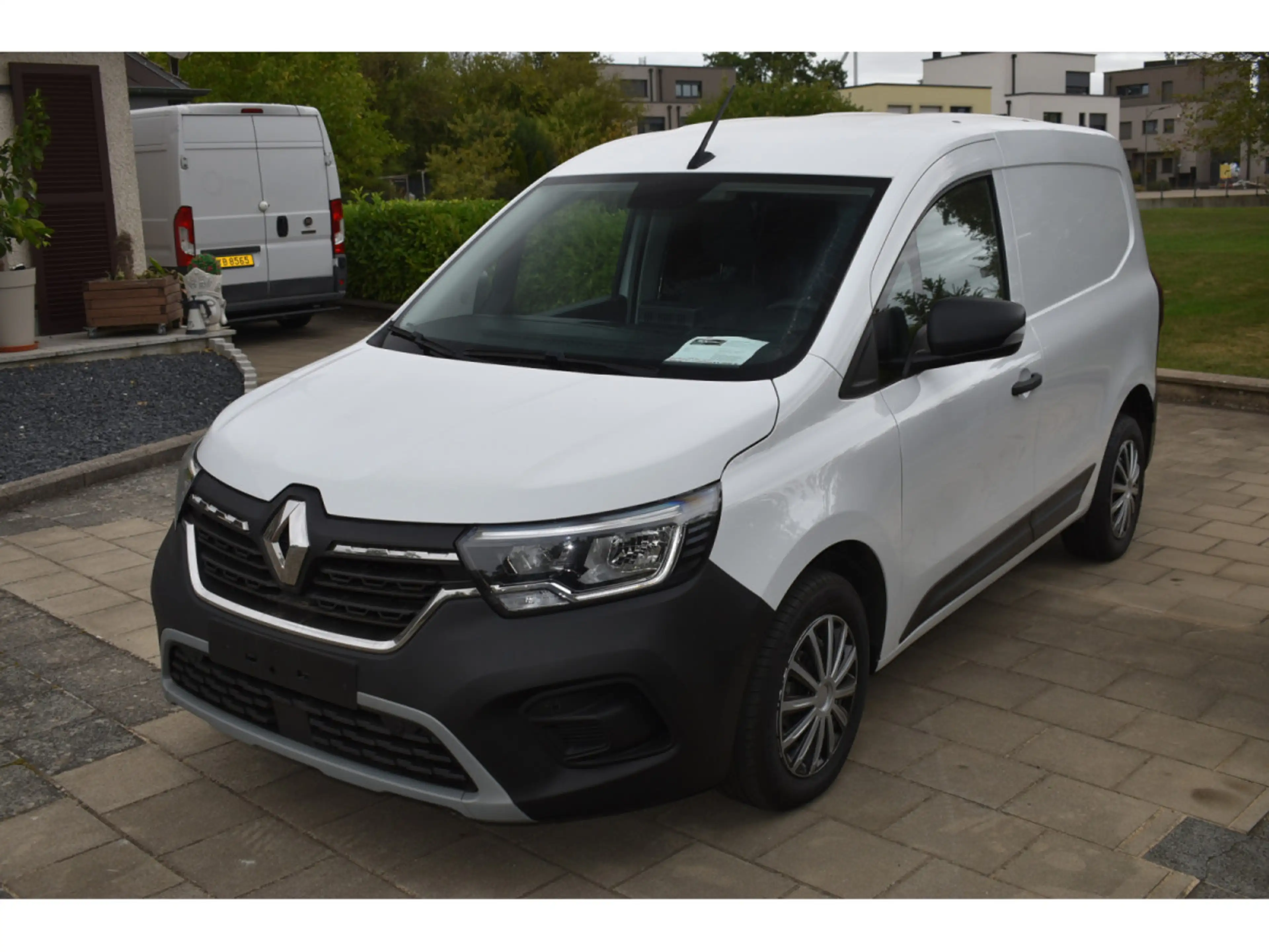 Renault Kangoo III 1,5 DCI 95 très soigné Airco — photo 4
