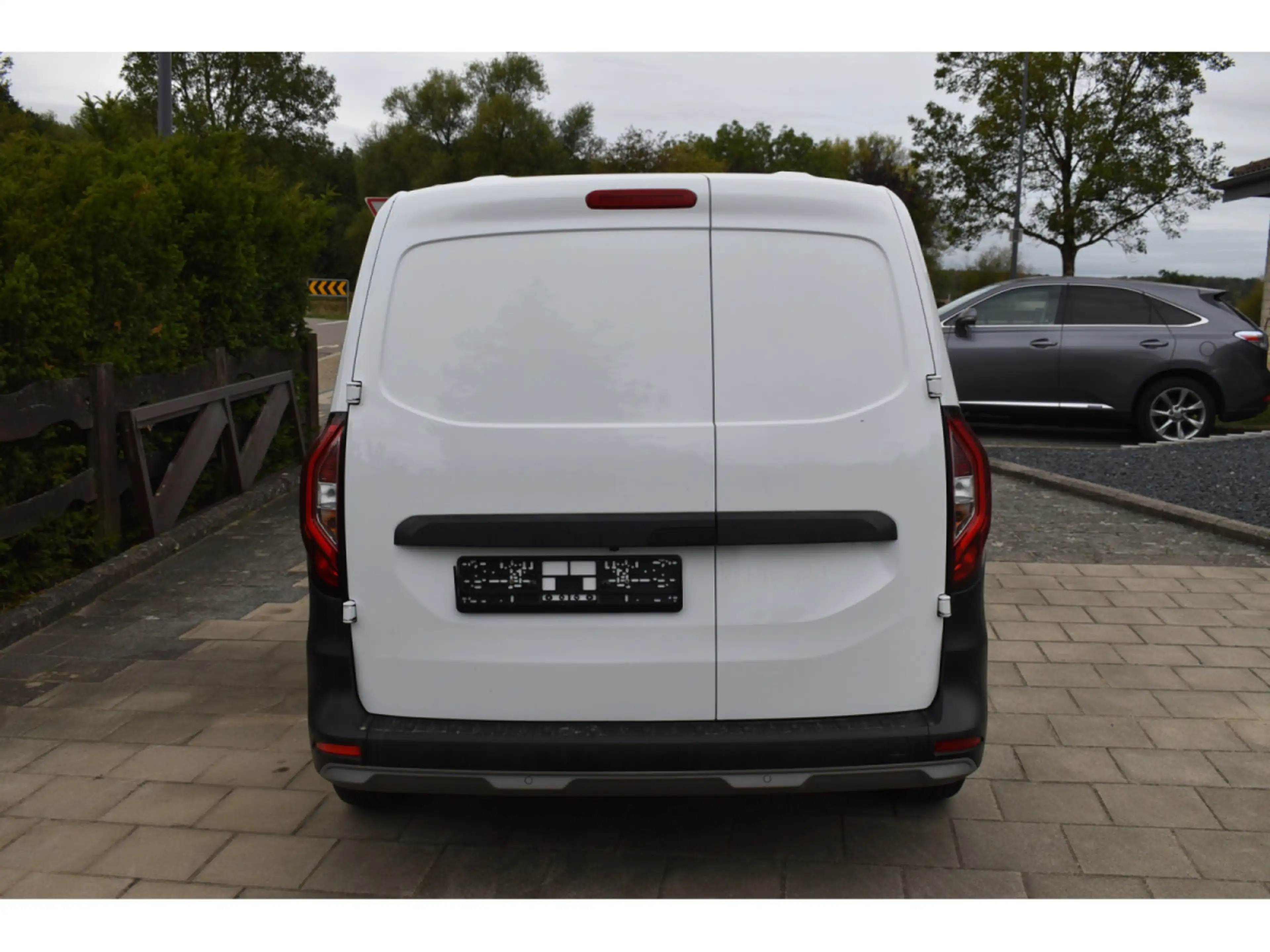Renault Kangoo III 1,5 DCI 95 très soigné Airco — photo 6
