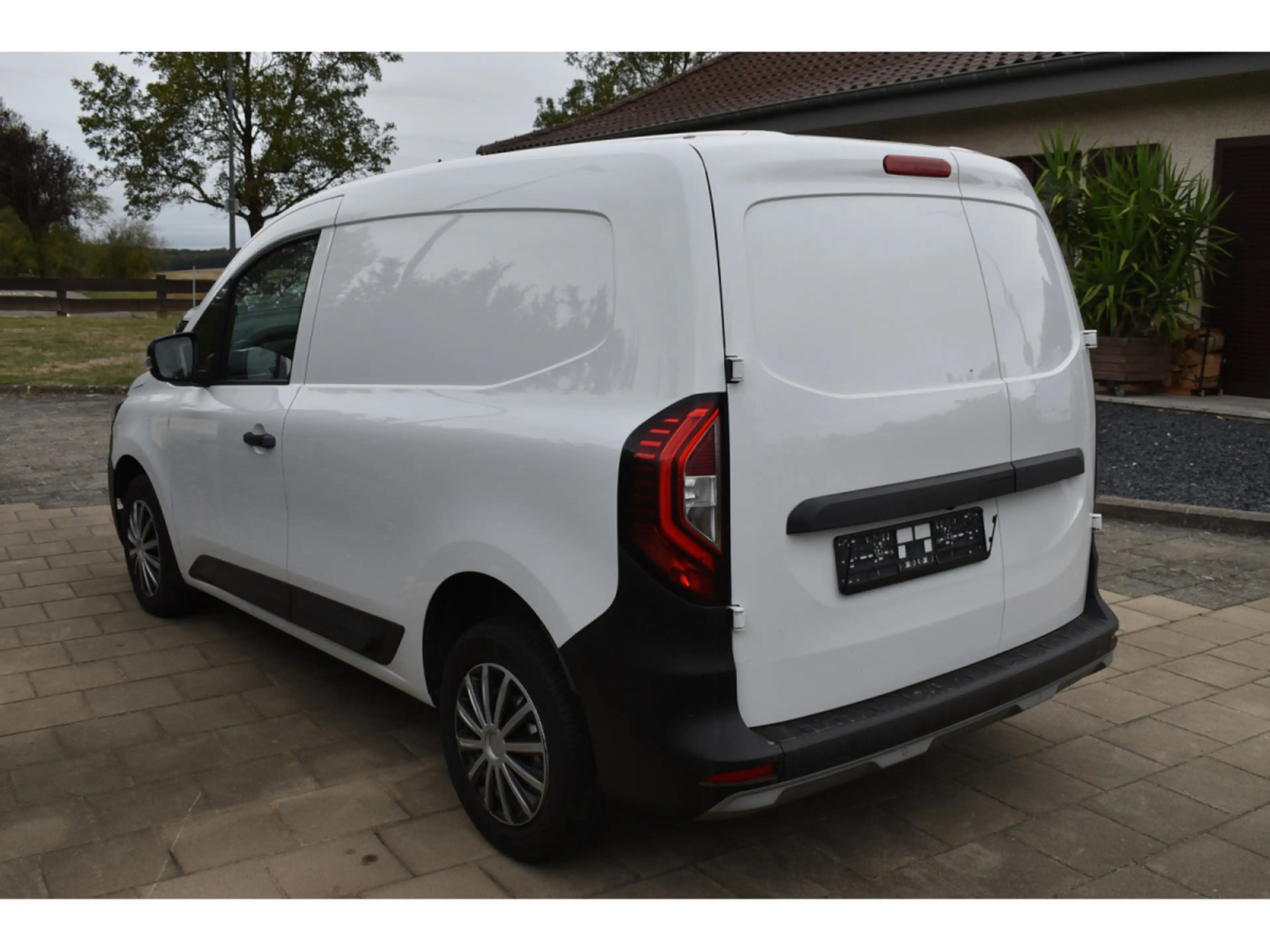 Renault Kangoo III 1,5 DCI 95 très soigné Airco — photo 5