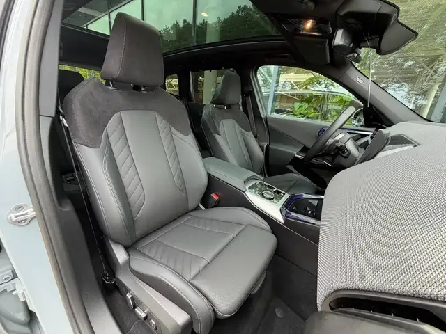 BMW X3 view 8