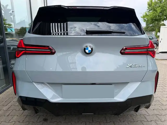 BMW X3 view 13