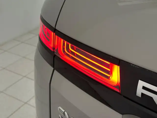 Land Rover Range Rover Evoque view 24