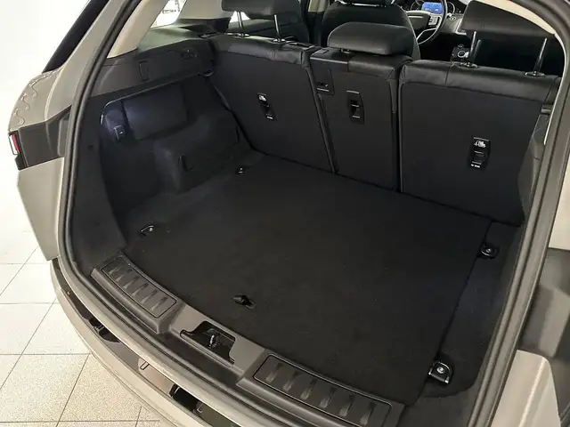Land Rover Range Rover Evoque view 25