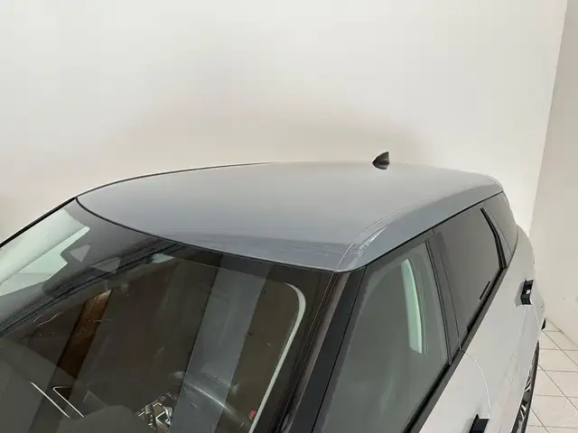 Land Rover Range Rover Evoque view 29