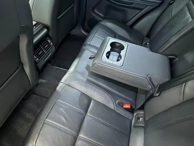 Land Rover Range Rover Evoque view 30