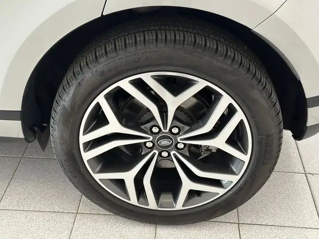 Land Rover Range Rover Evoque view 9