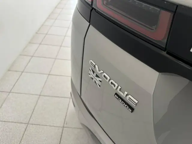 Land Rover Range Rover Evoque view 28