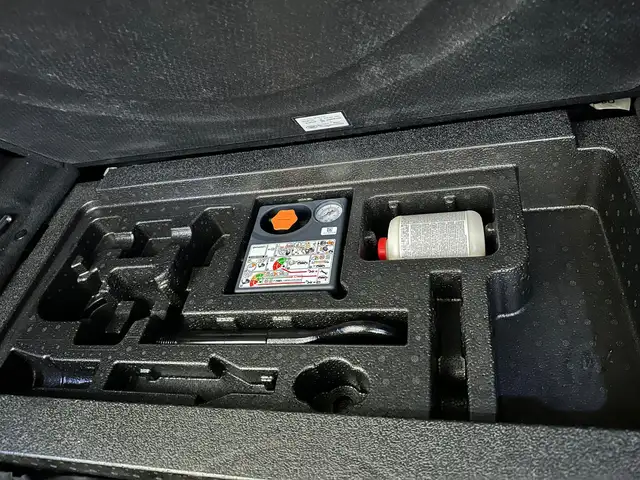 Land Rover Range Rover Evoque view 27