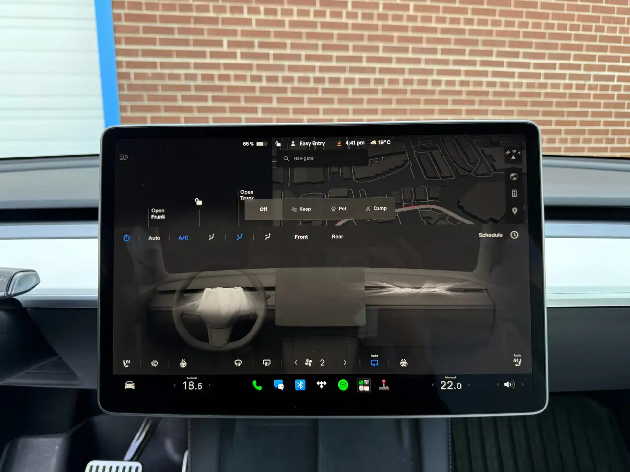 Tesla Model Y photo Tesla Model Y
