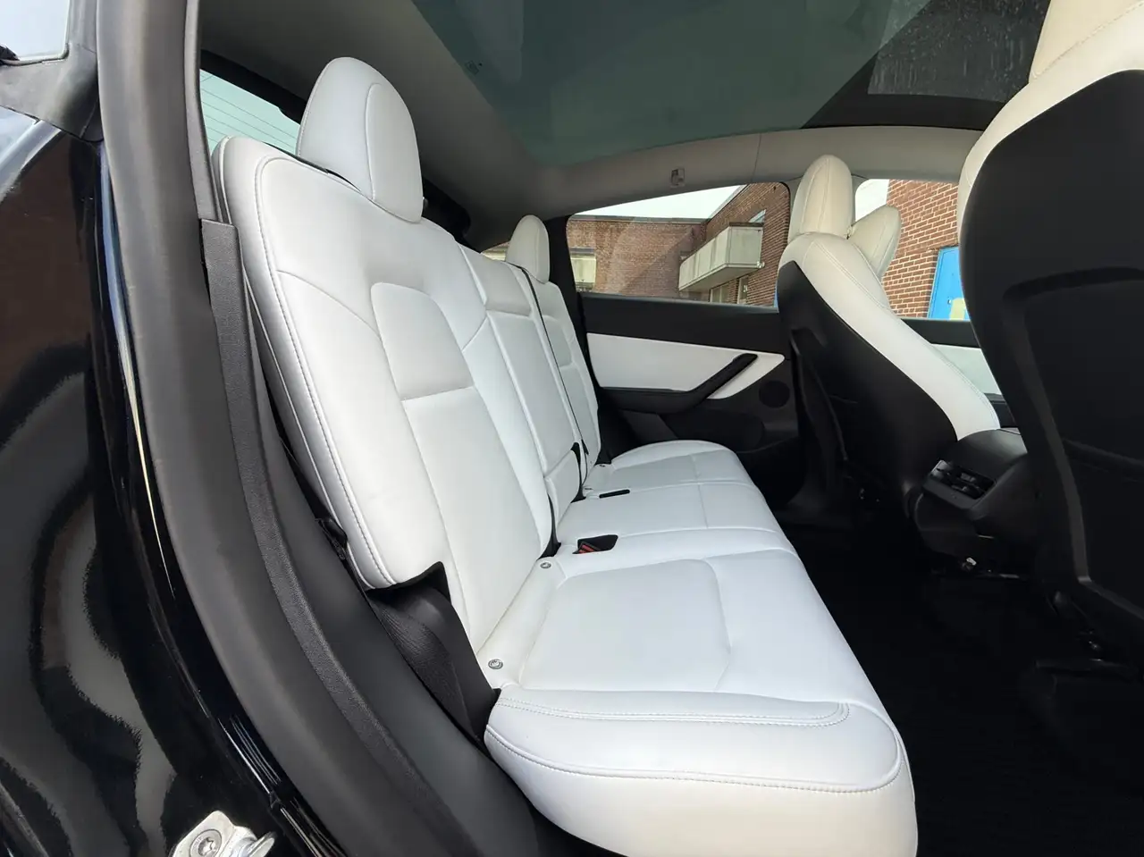 Tesla Model Y photo Tesla Model Y