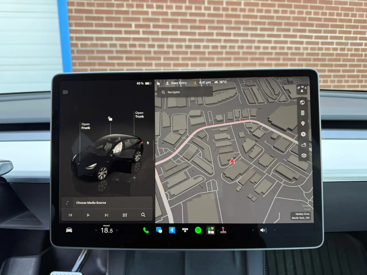 Tesla Model Y photo Tesla Model Y