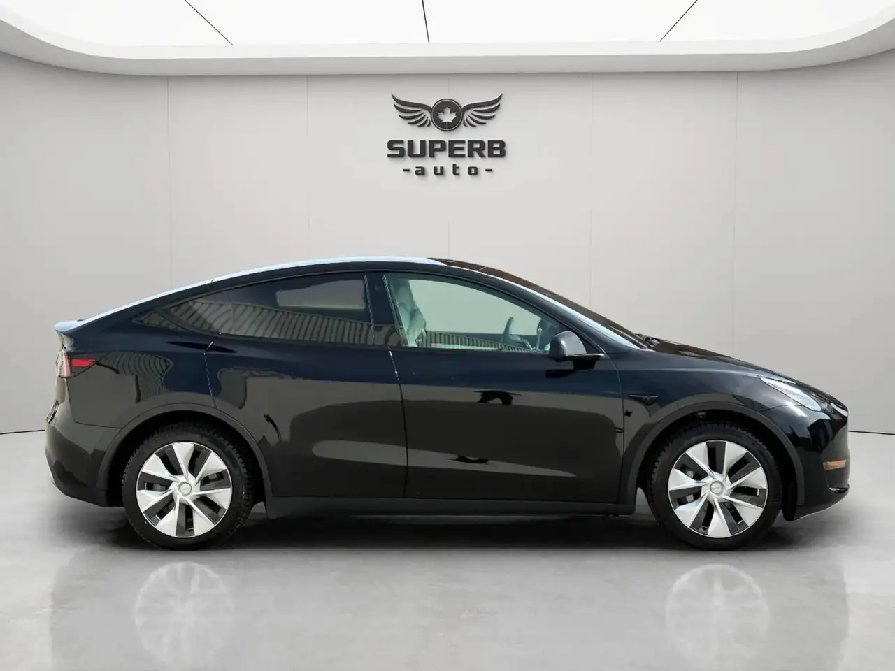 Tesla Model Y photo Tesla Model Y