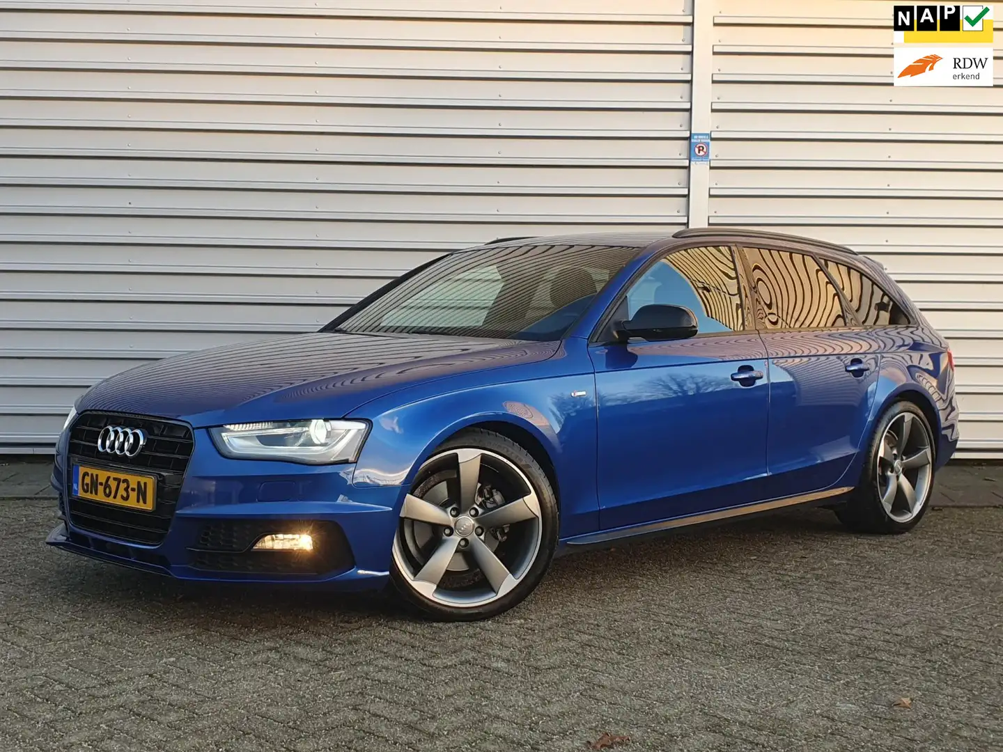 Audi A4 Avant 1.8 TFSI S-Line Clima/Navi/LM 19"/ 1e Eig!! Blau - 1