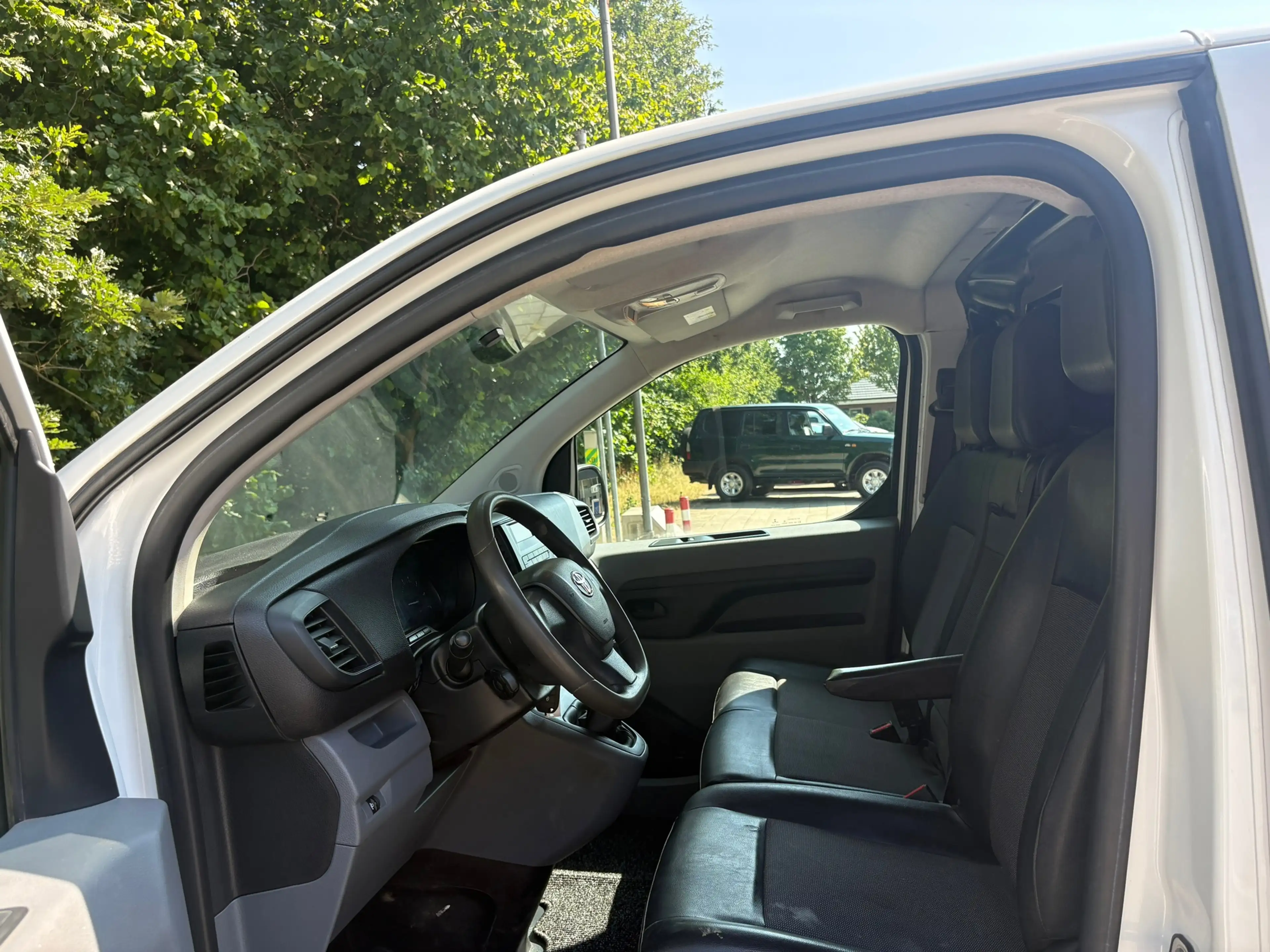 Toyota Proace 2.0 D-4D Cool Long *HEEFT EEN NIEUWE DISTRIBUTIERI — photo 20