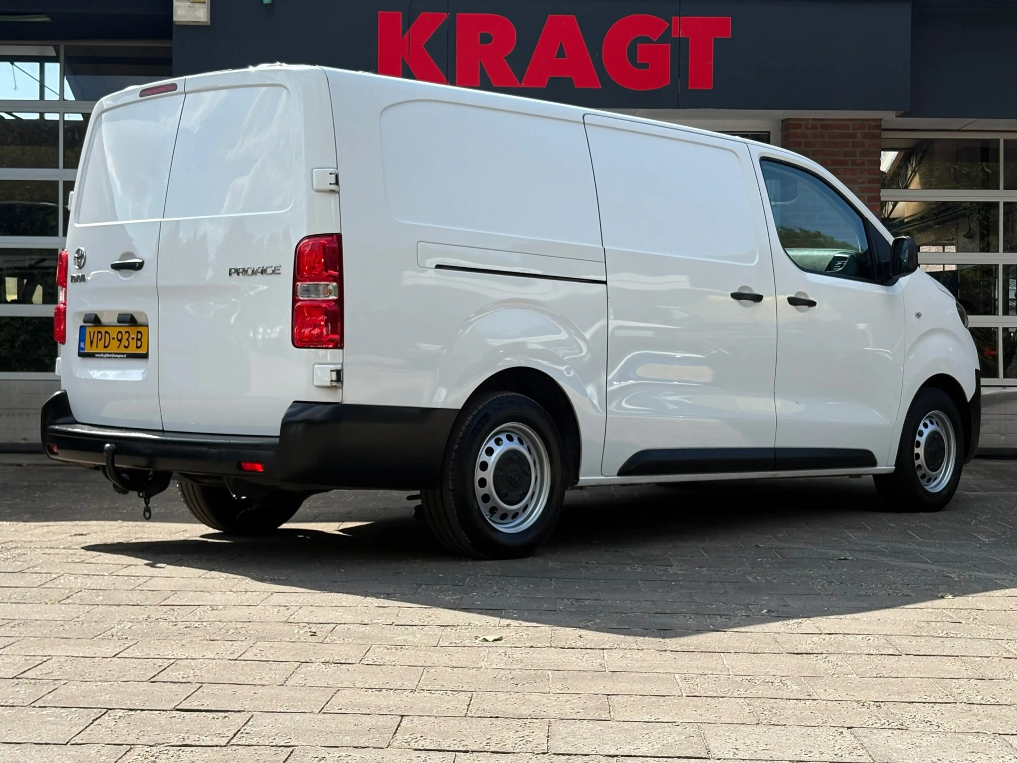Toyota Proace 2.0 D-4D Cool Long *HEEFT EEN NIEUWE DISTRIBUTIERI — photo 4