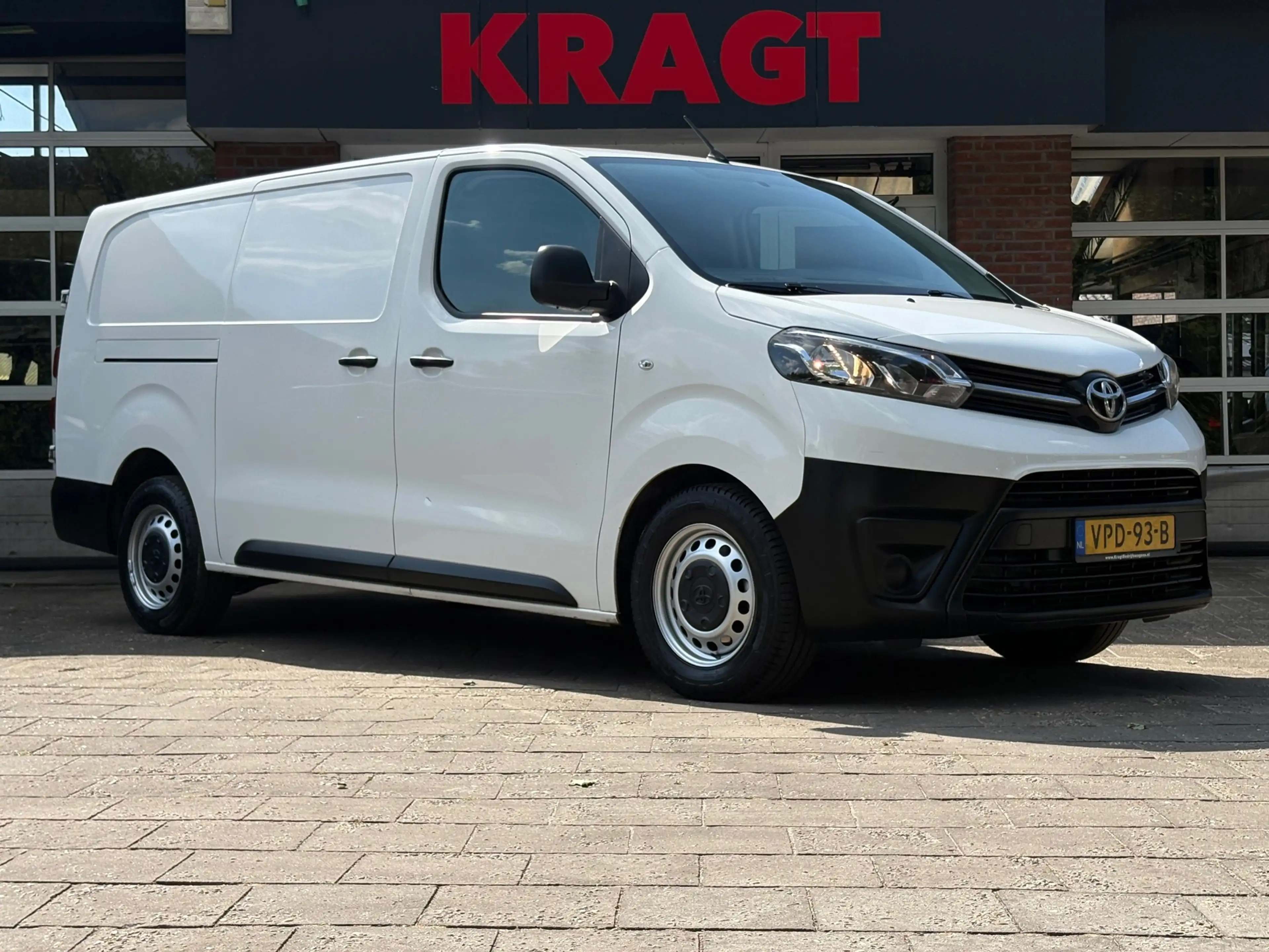 Toyota Proace 2.0 D-4D Cool Long *HEEFT EEN NIEUWE DISTRIBUTIERI — photo 2