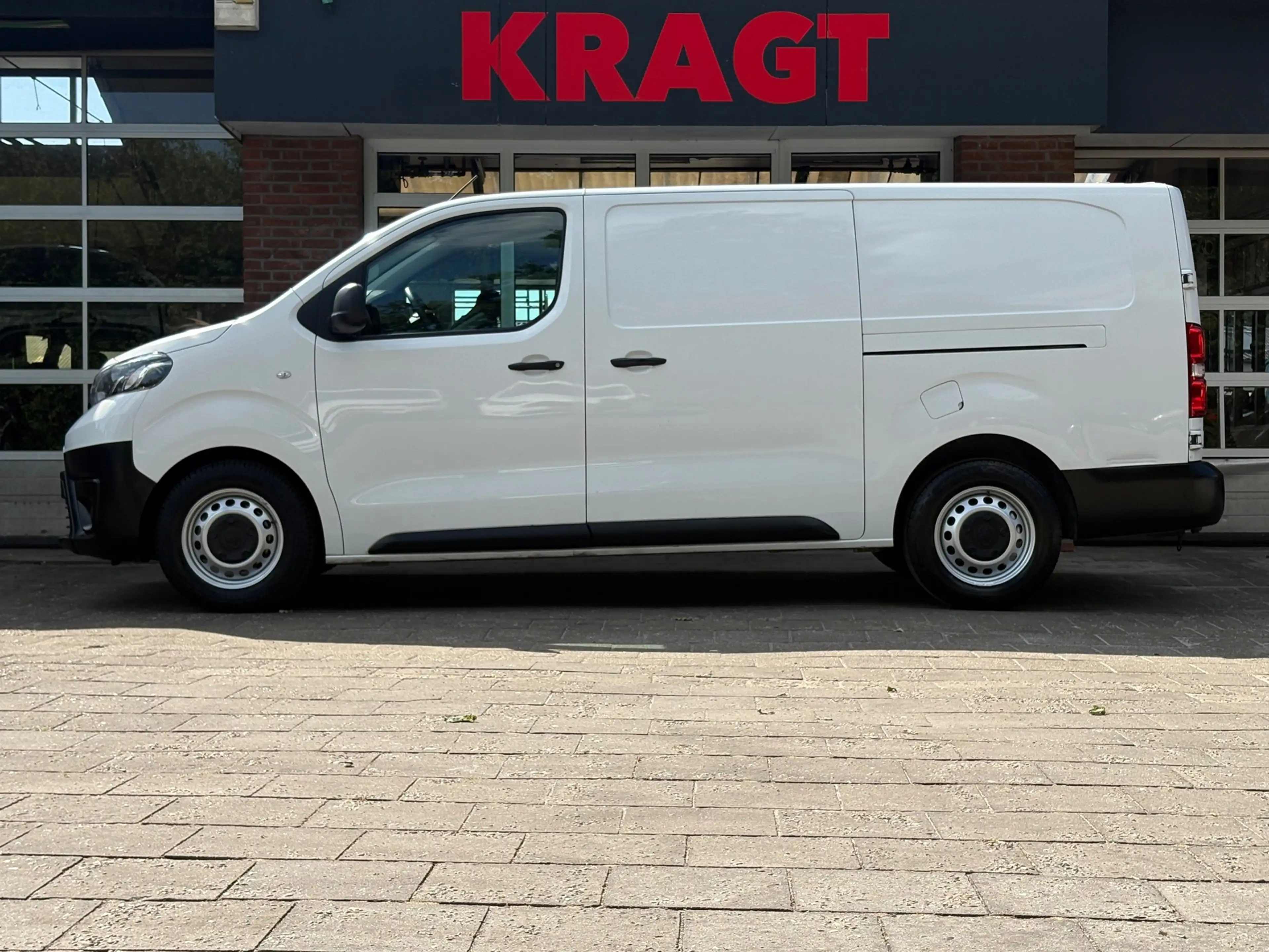 Toyota Proace 2.0 D-4D Cool Long *HEEFT EEN NIEUWE DISTRIBUTIERI — photo 6