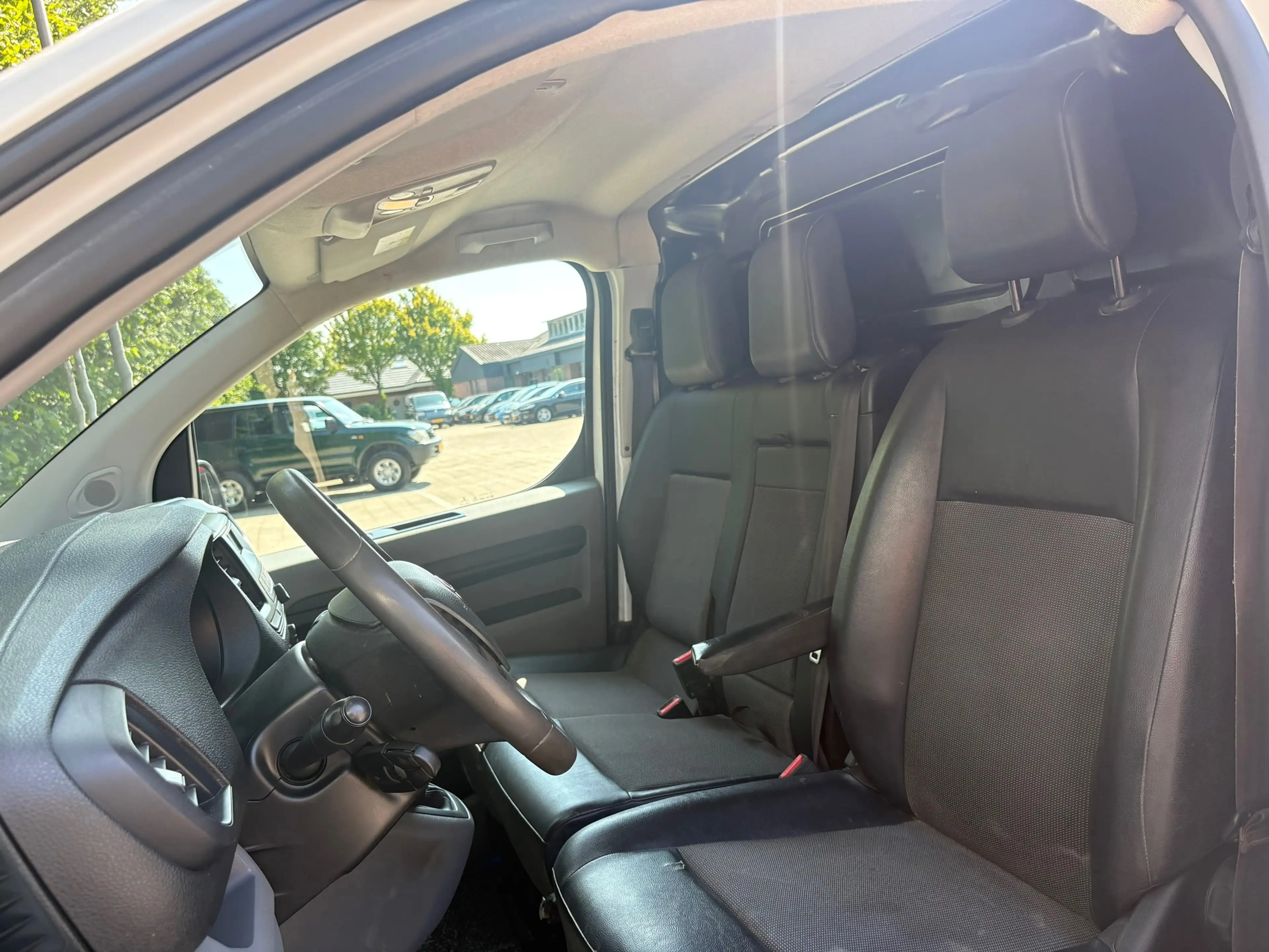 Toyota Proace 2.0 D-4D Cool Long *HEEFT EEN NIEUWE DISTRIBUTIERI — photo 12