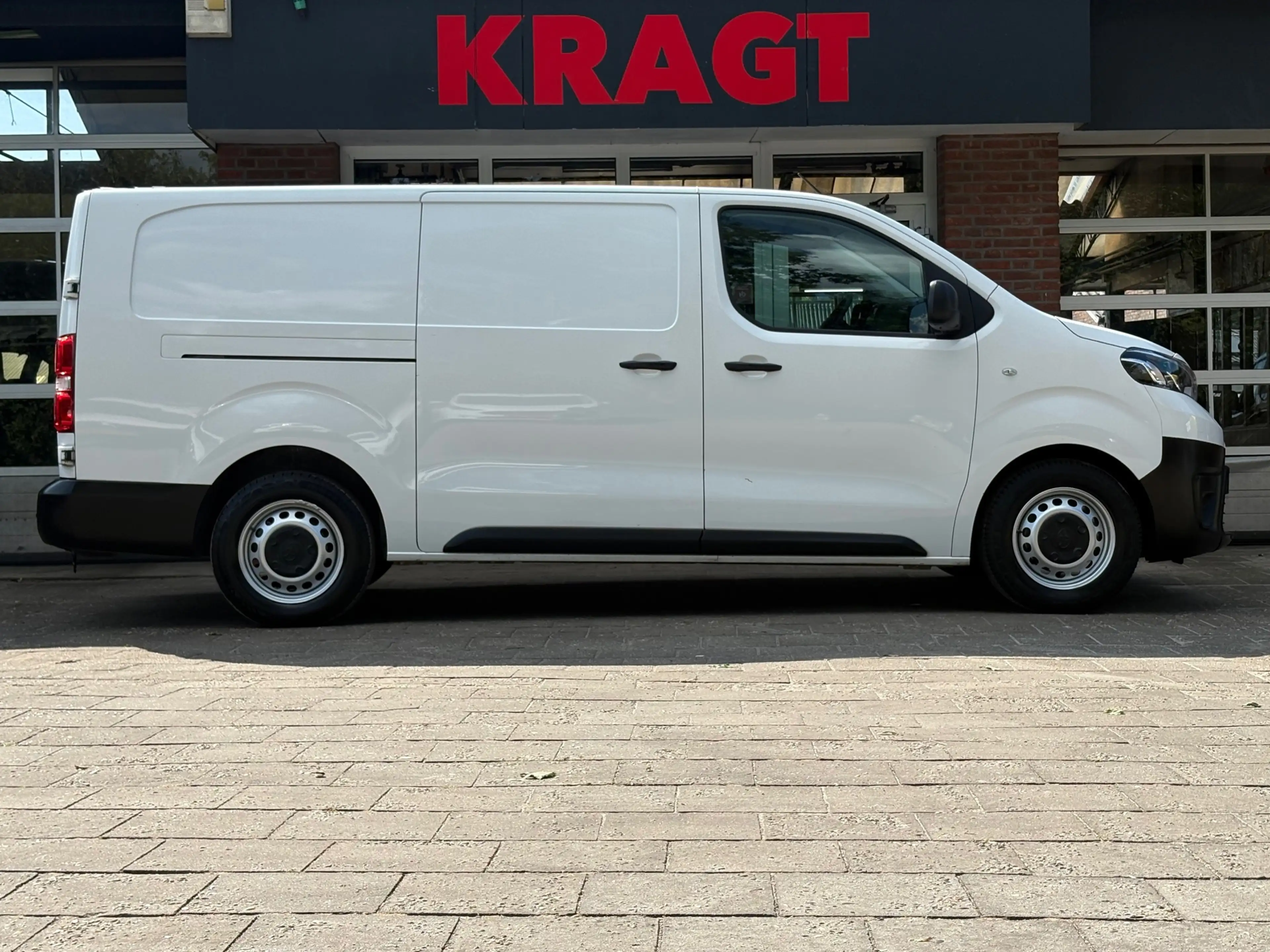 Toyota Proace 2.0 D-4D Cool Long *HEEFT EEN NIEUWE DISTRIBUTIERI — photo 5