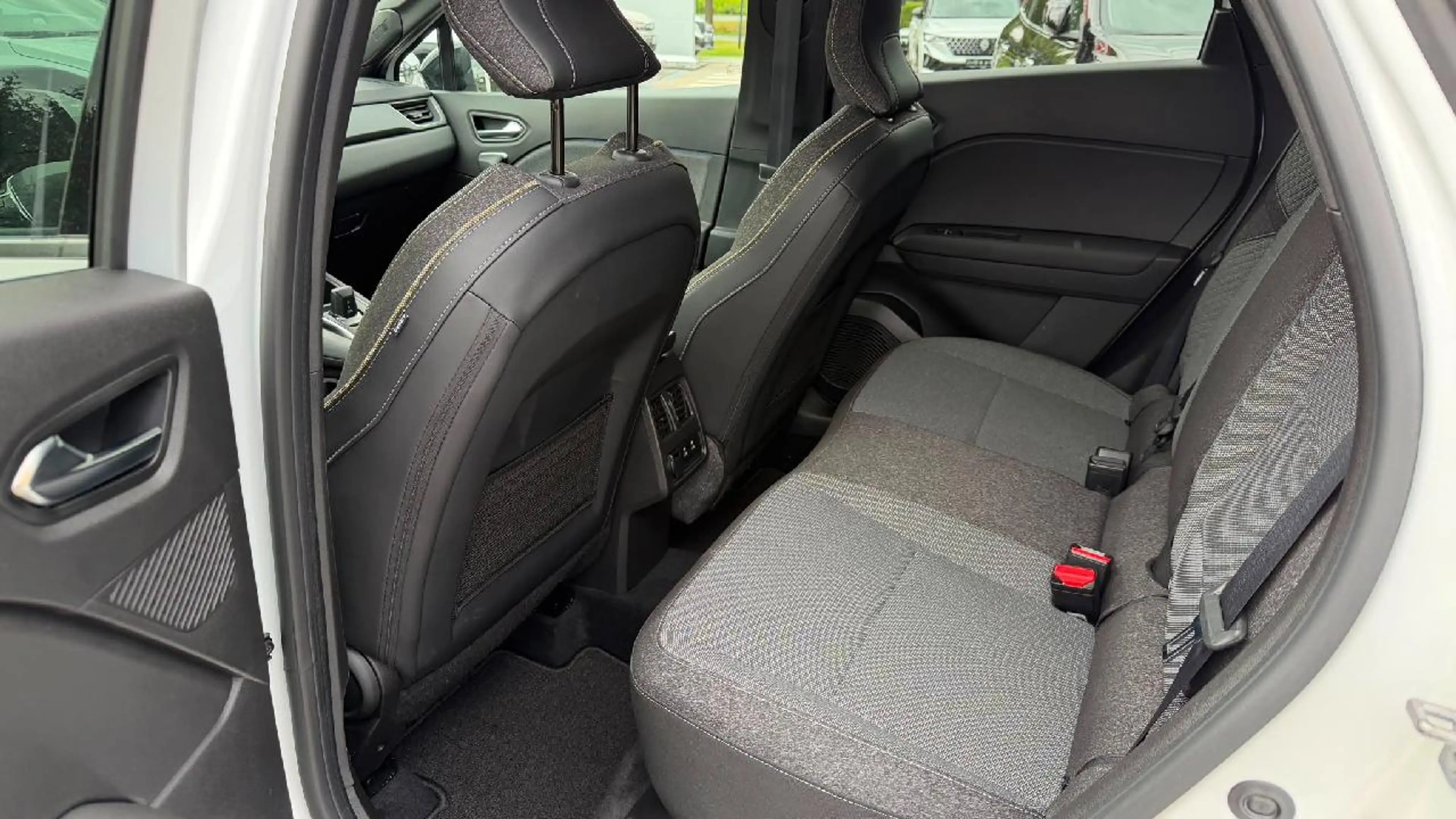 Renault Symbioz 160 E-Tech Full Hybrid Techno — photo 9