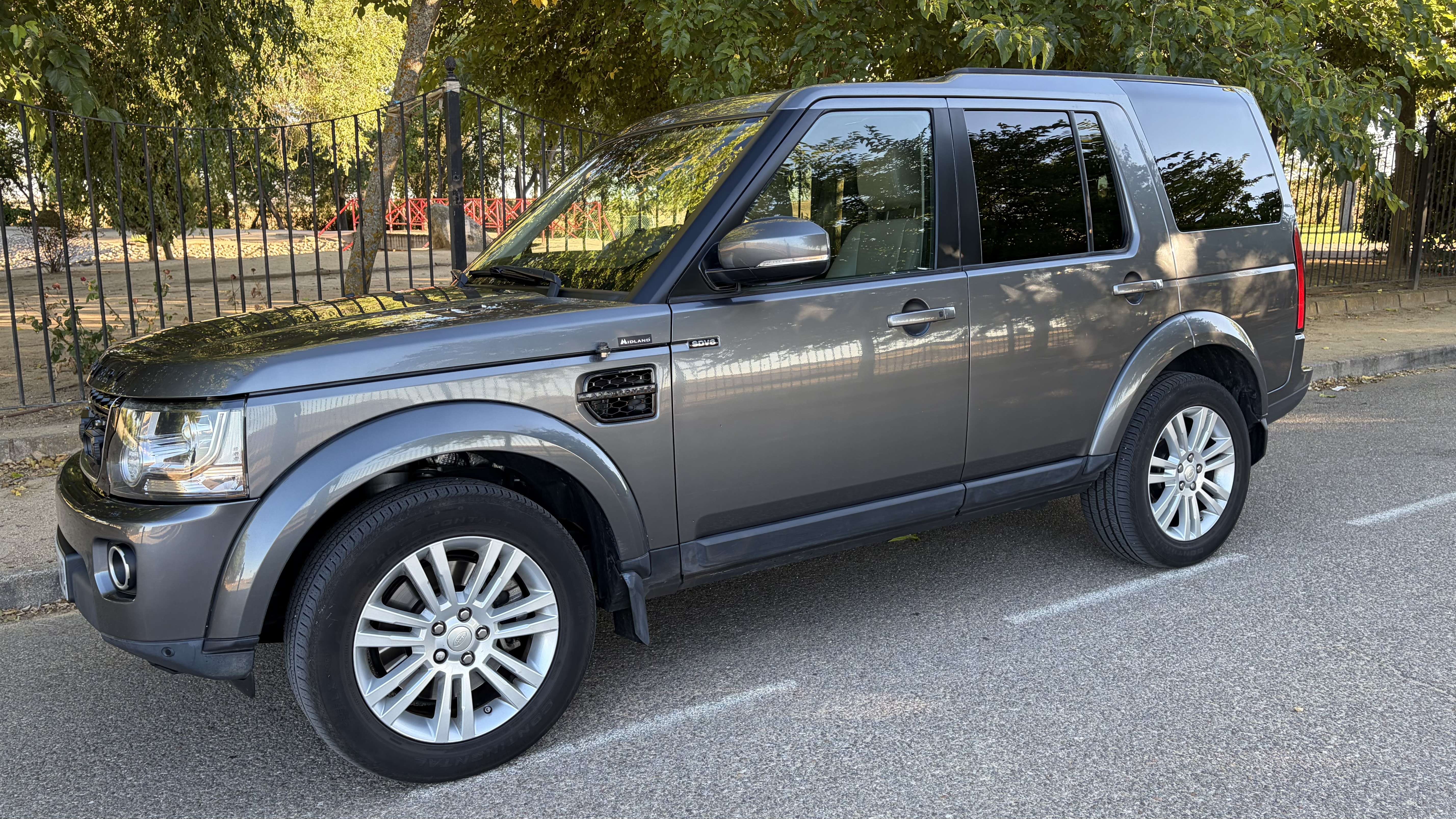 Land Rover Discovery 3.0SDV6 HSE Aut. - foto 1