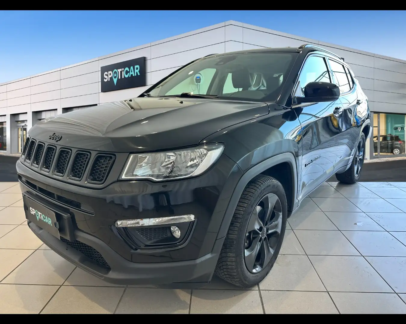 Jeep Compass 1.6 Multijet II Night Eagle Zwart - 1