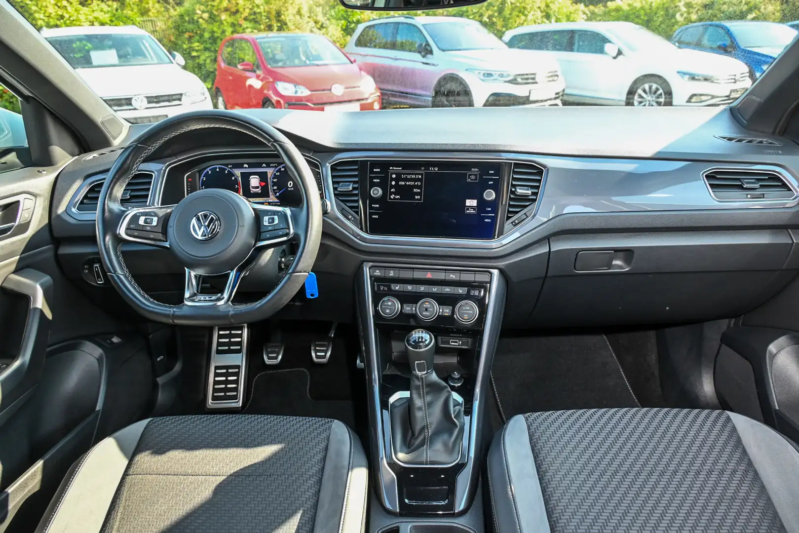 Volkswagen T-Roc Sport R line 1.5 TSI LED Navi Kamera Wit - 2