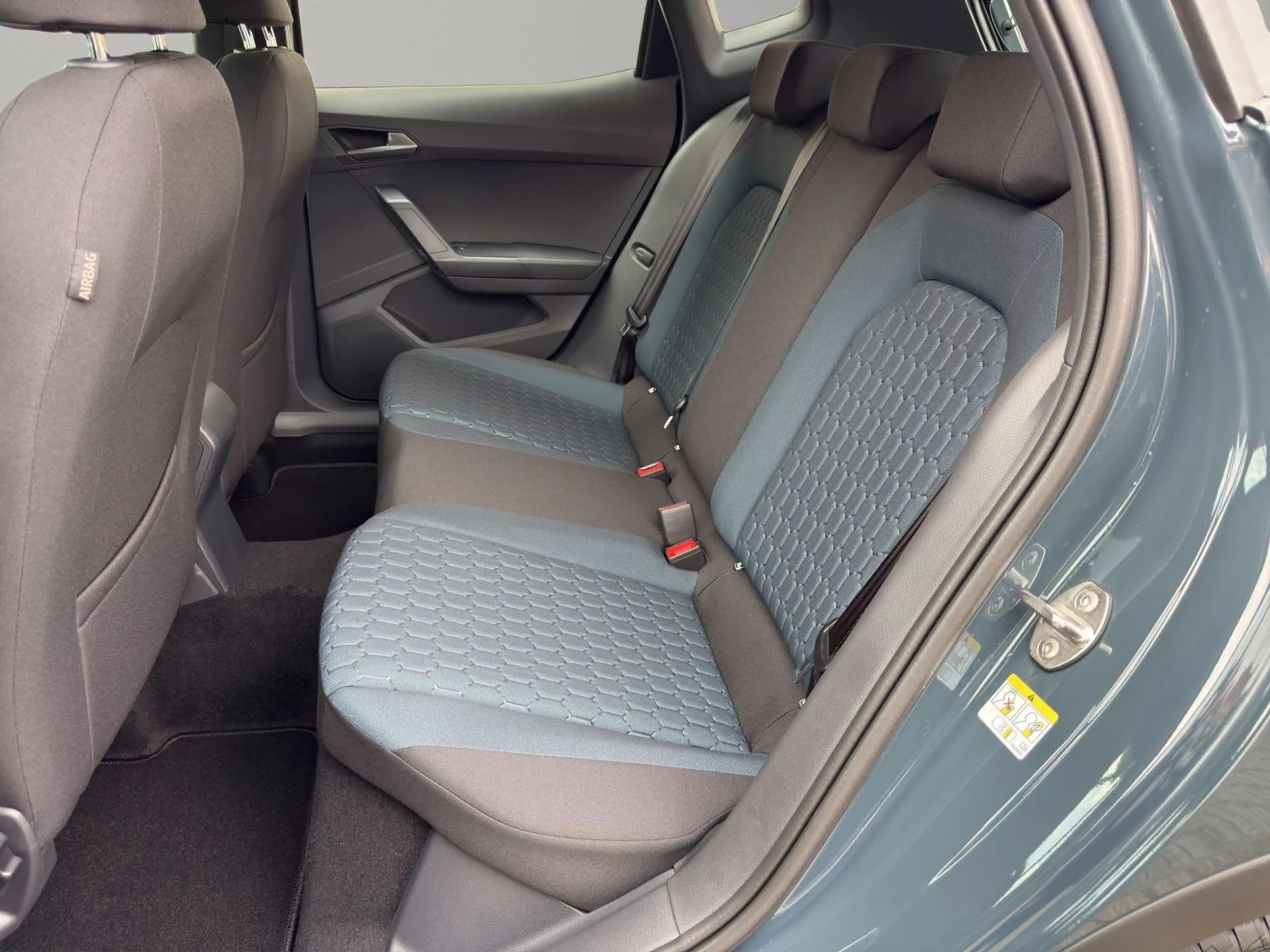 SEAT Arona 1.0 TSI Style DSG +ACC+APP+AHK+Kamera — photo 8