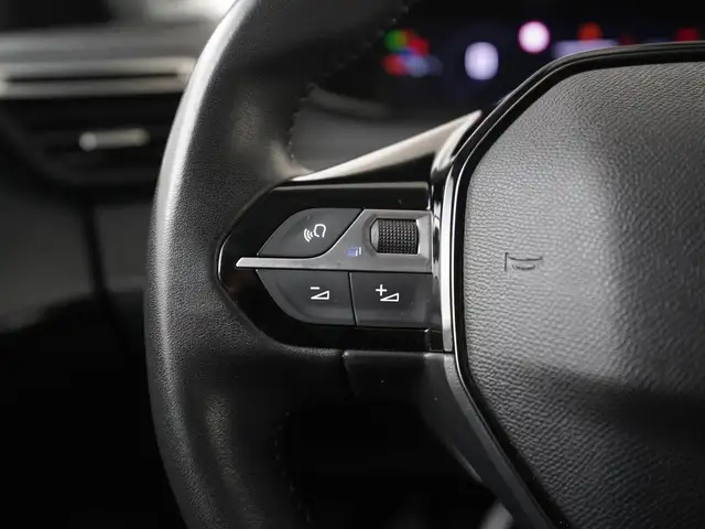 Peugeot 208 view 7