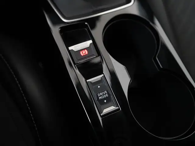 Peugeot 208 view 11