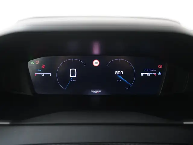 Peugeot 208 view 8