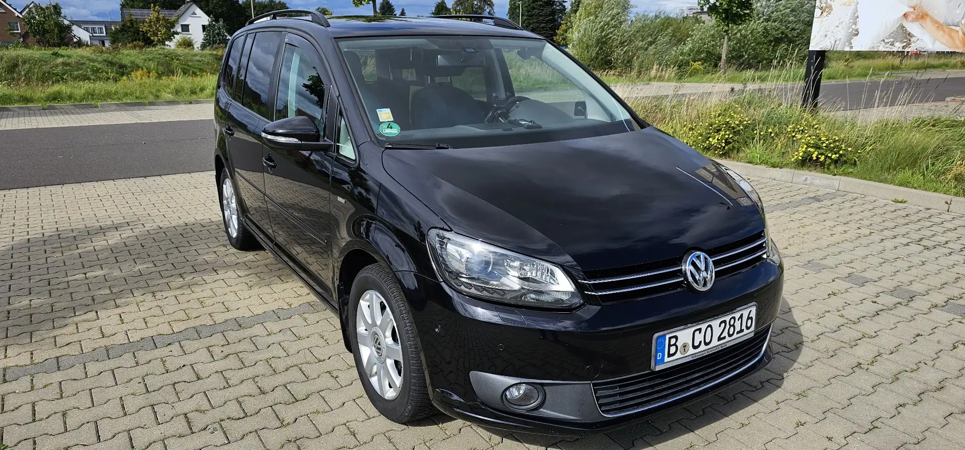 Volkswagen Touran Match Schwarz - 1