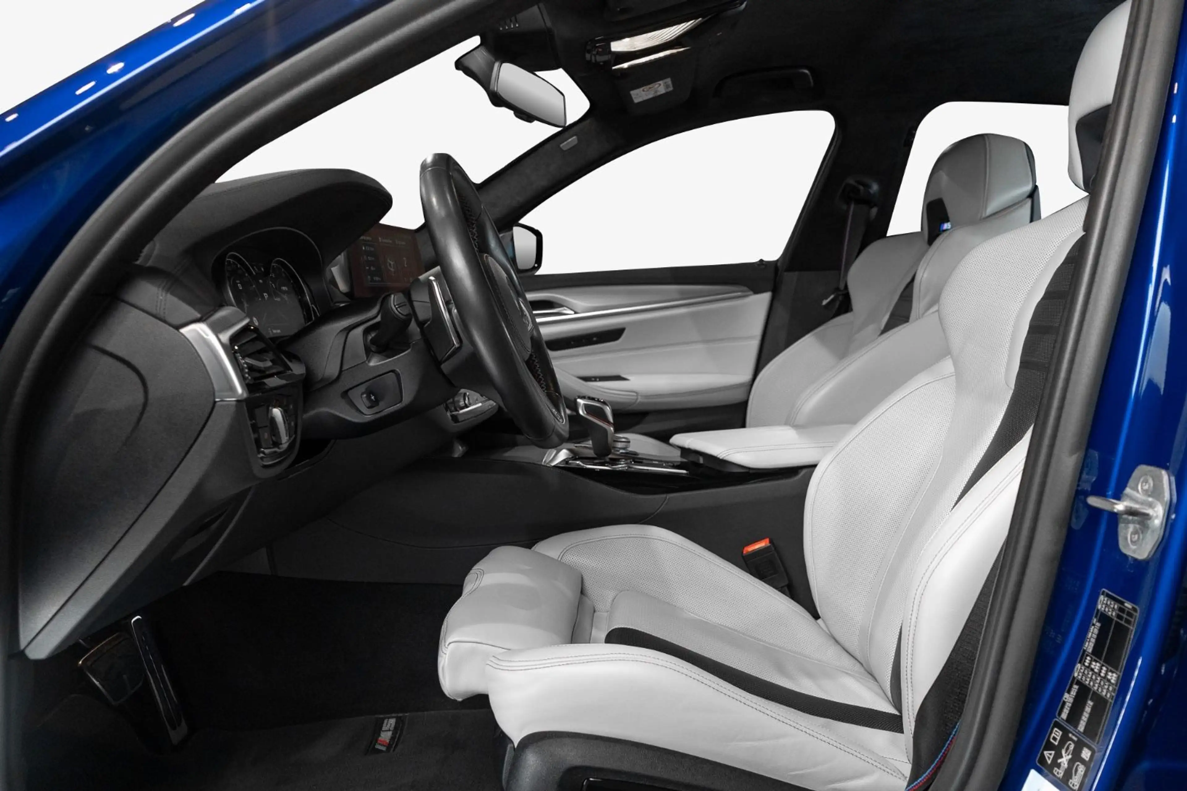 BMW M5 Competition°B&W°HUD°2WDMODUS°KEY°KERAMIC° — photo 5