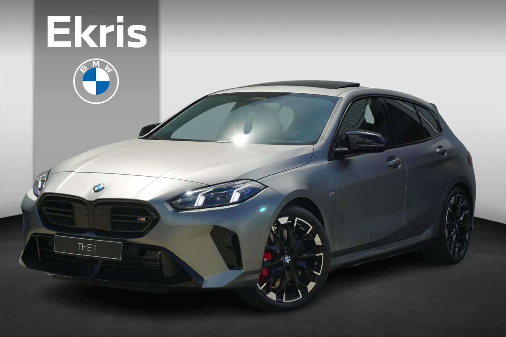 BMW 135 1 Serie 5-deurs M135i xDrive | M Sportpakket Pro | Grijs - 1