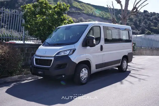 Peugeot Boxer 330 BlueHDi 140cv S&S PC-TN 9 Posti Premium