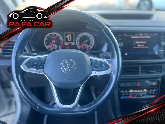 Volkswagen T-Cross view 13