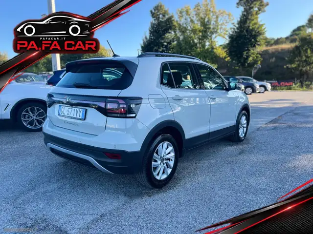 Volkswagen T-Cross view 6