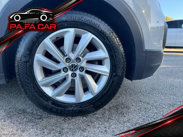 Volkswagen T-Cross view 8