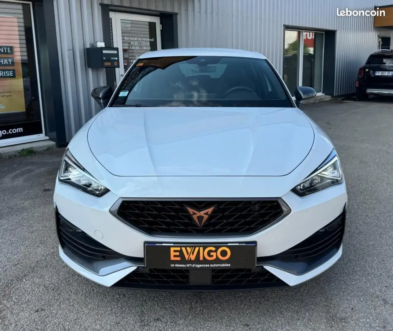 CUPRA Leon ST 1.4 E-HYBRID 245H 150ch HYBRID PHEV 12.8KWH DSG Blanc - 2