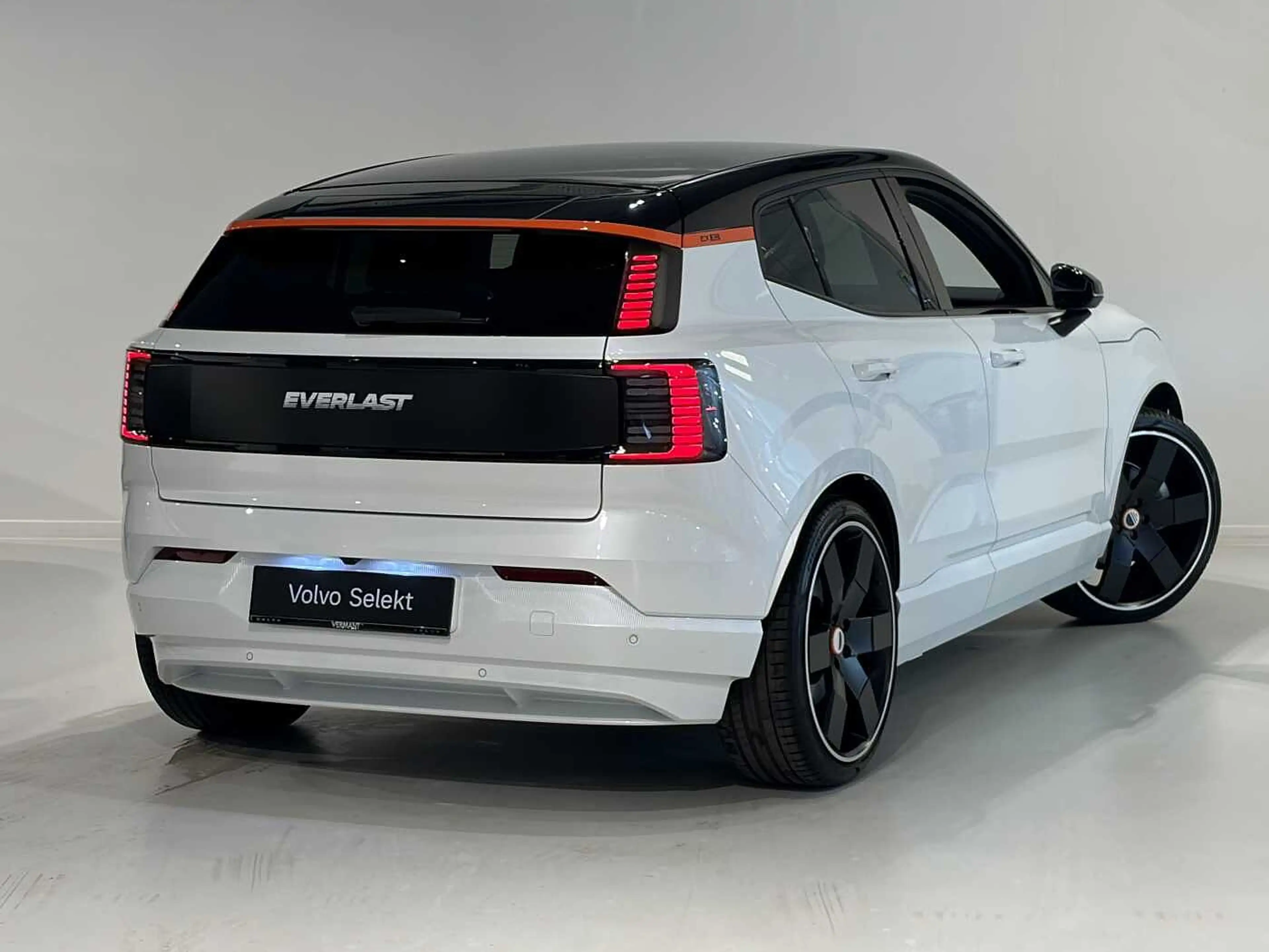 Volvo EX30 Plus Extended Range EVERLAST — photo 2
